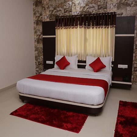 Hotel Rudra Plaza Dwārka Buitenkant foto