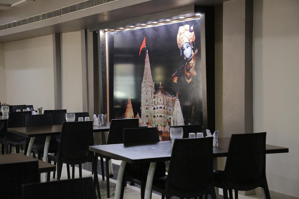 Hotel Rudra Plaza Dwārka Buitenkant foto