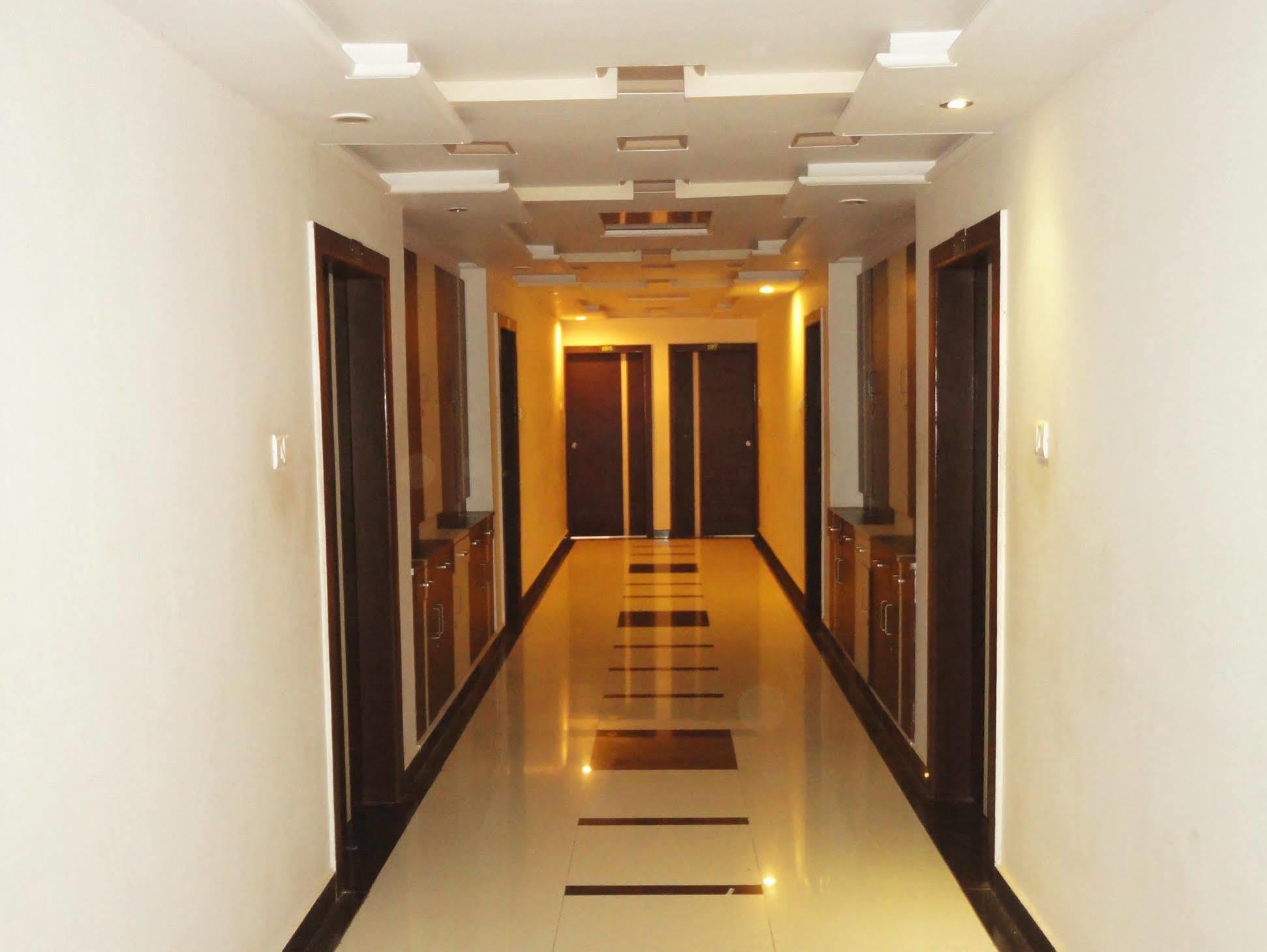 Hotel Rudra Plaza Dwārka Buitenkant foto