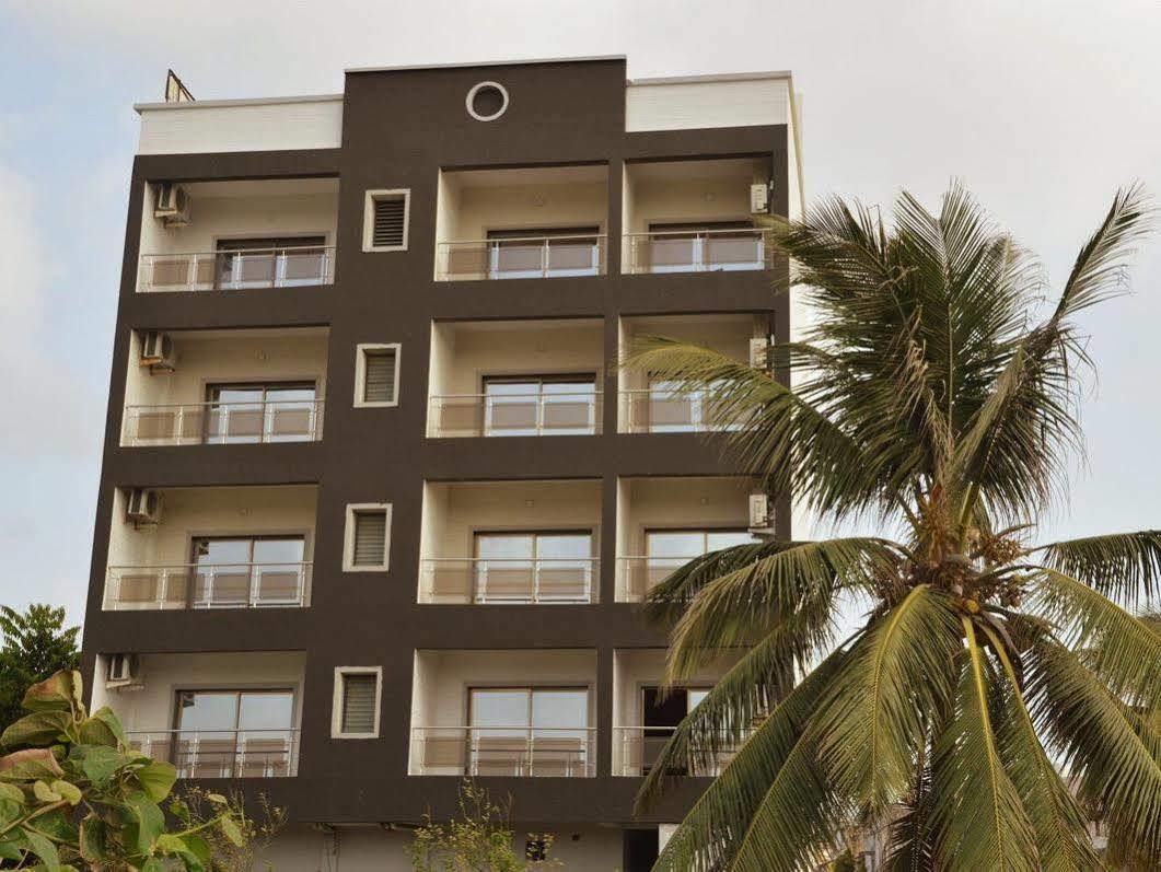 Hotel Rudra Plaza Dwārka Buitenkant foto